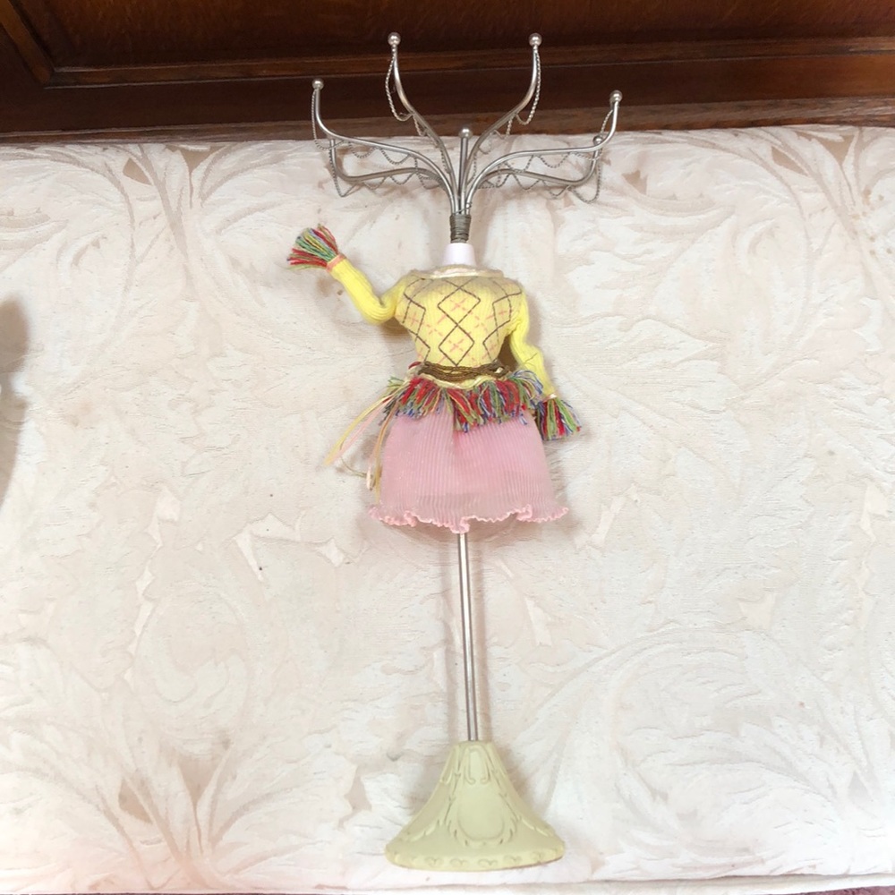 Jewelry holder